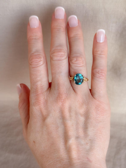 Vintage 1990s Blue Topaz Filigree Gemstone Ring, 14k Gold