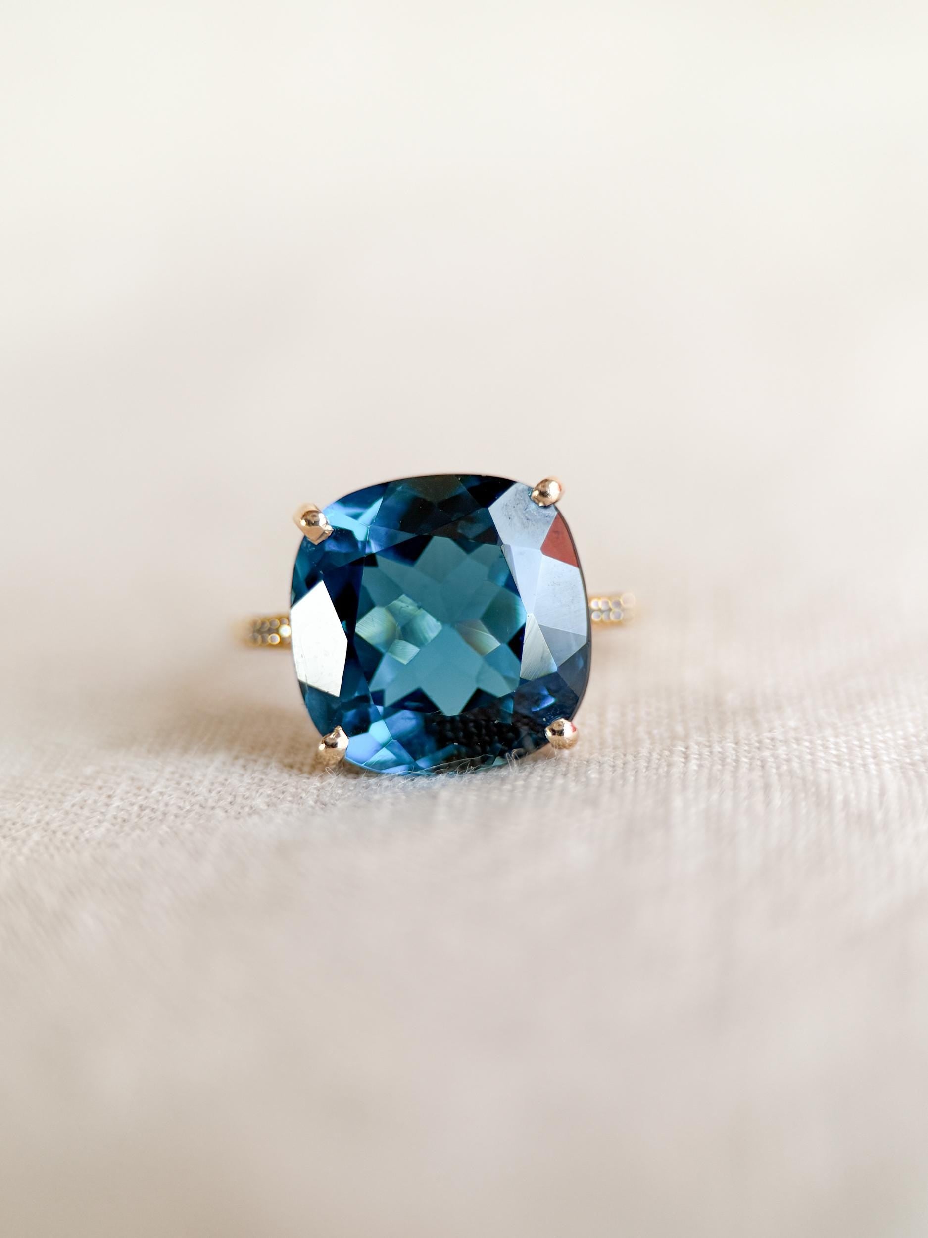 Vintage 1970s Blue Topaz Gemstone Cocktail Ring, 14k Gold
