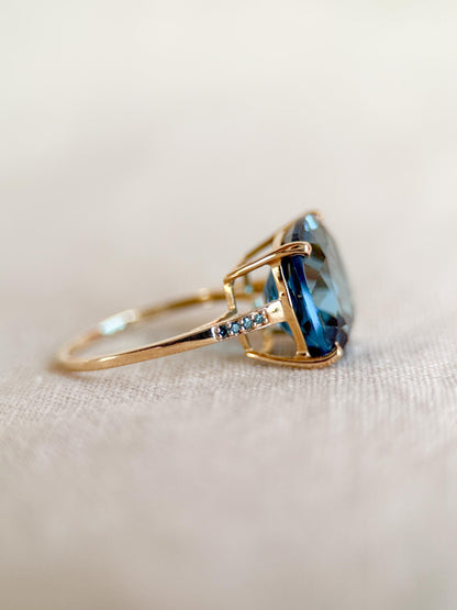 Vintage 1970s Blue Topaz Gemstone Cocktail Ring, 14k Gold