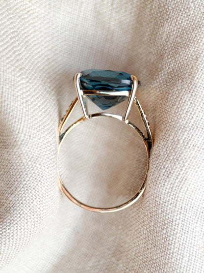 Vintage 1970s Blue Topaz Gemstone Cocktail Ring, 14k Gold
