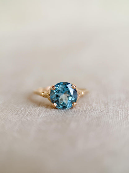 Vintage 1970s Blue Topaz Gemstone Filigree Ring, 14k Gold