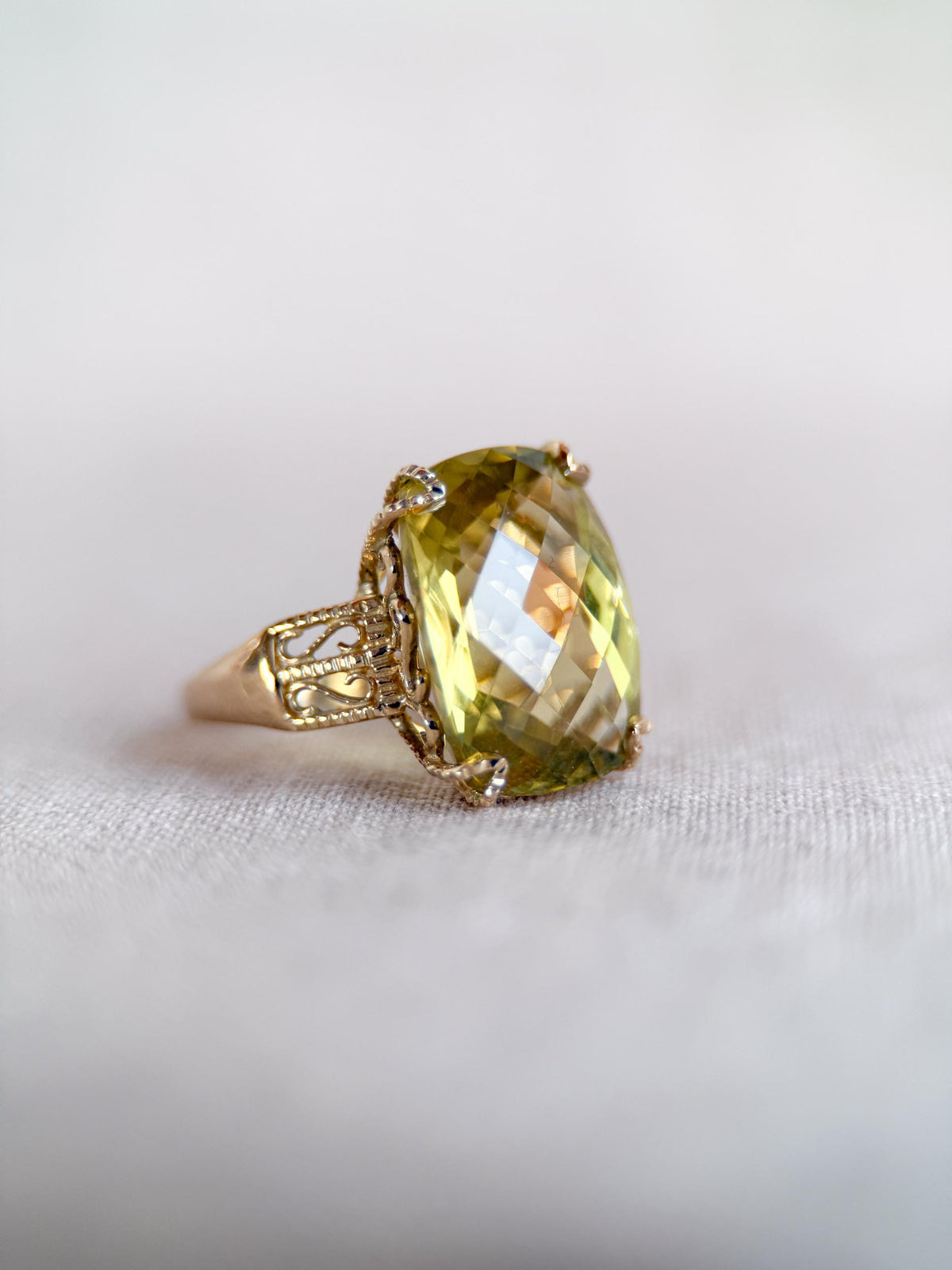 Vintage 1990s Lemon Quartz Gemstone Ring in 10k Gold