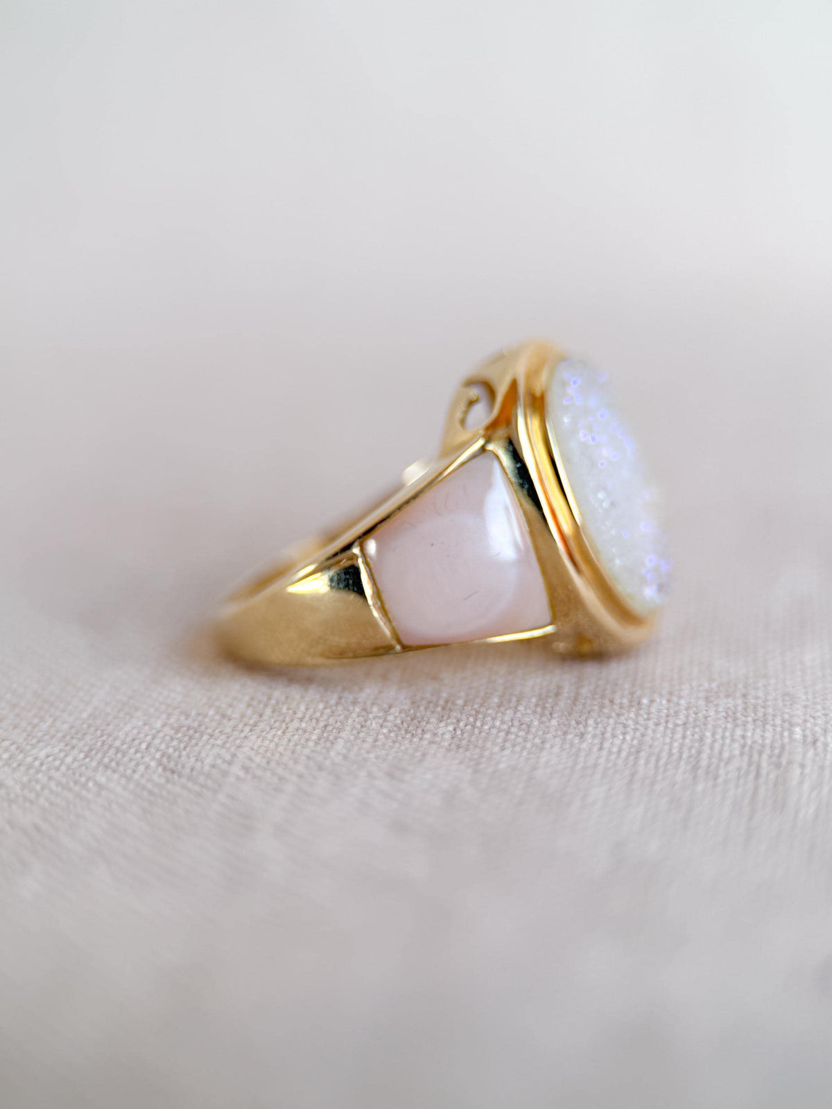 Vintage 1990s Druzy Quartz & Mother of Pearl Ring in 14k