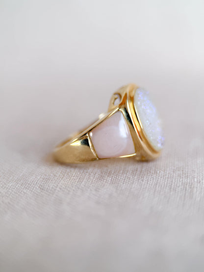 Vintage 1990s Druzy Quartz & Mother of Pearl Ring in 14k