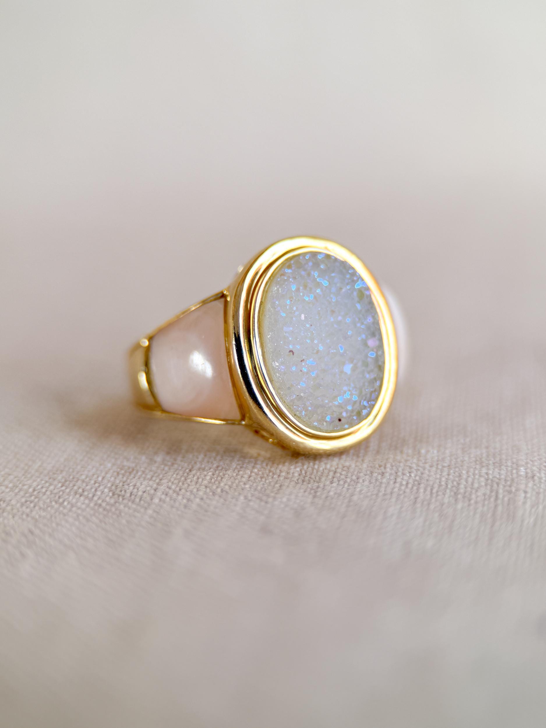 Vintage 1990s Druzy Quartz & Mother of Pearl Ring in 14k