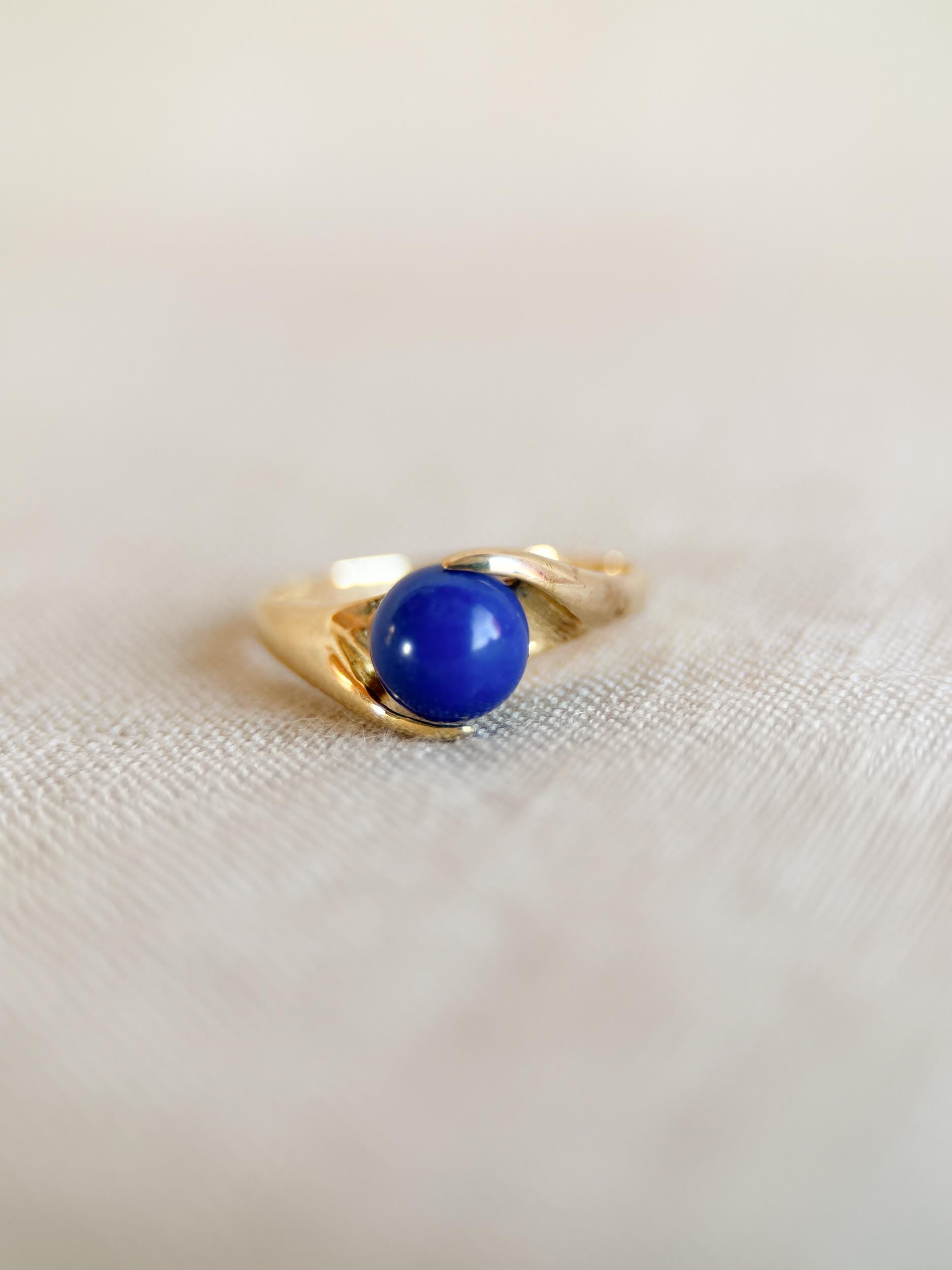 Vintage 1970s Lapis Lazuli Gemstone Ring in 14k Gold