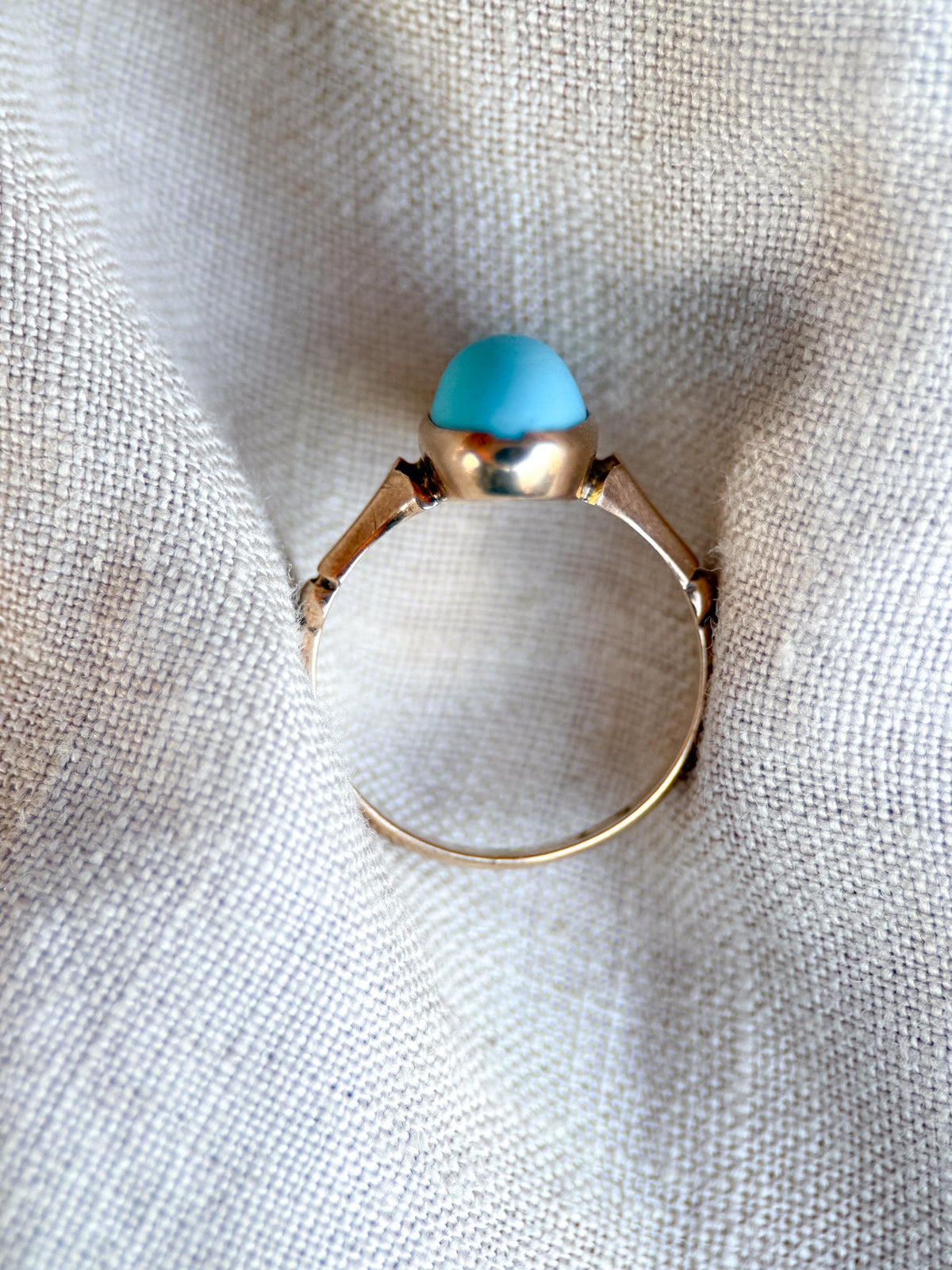 Vintage 1950s Blue Turquoise Gemstone Ring in 14k Gold