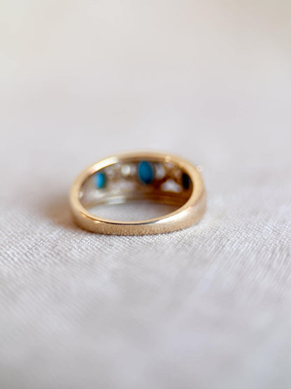 Vintage 1990s Blue Turquoise & Diamond Ring in 14k Gold