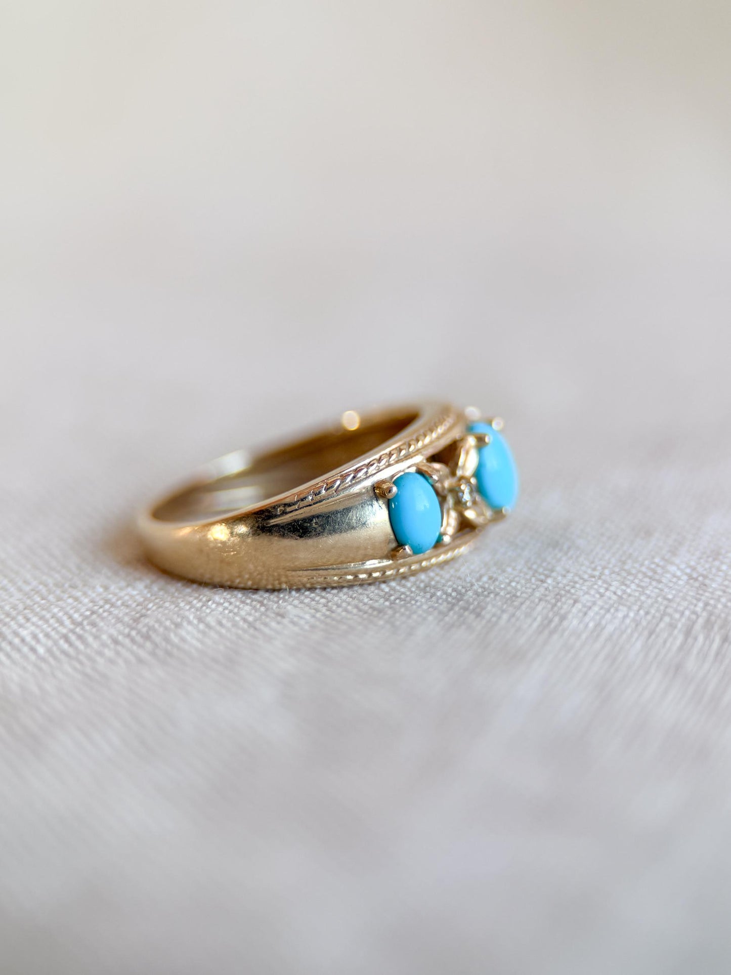 Vintage 1990s Blue Turquoise & Diamond Ring in 14k Gold - Timeless Sustainability • Vintage Fine Jewelry
