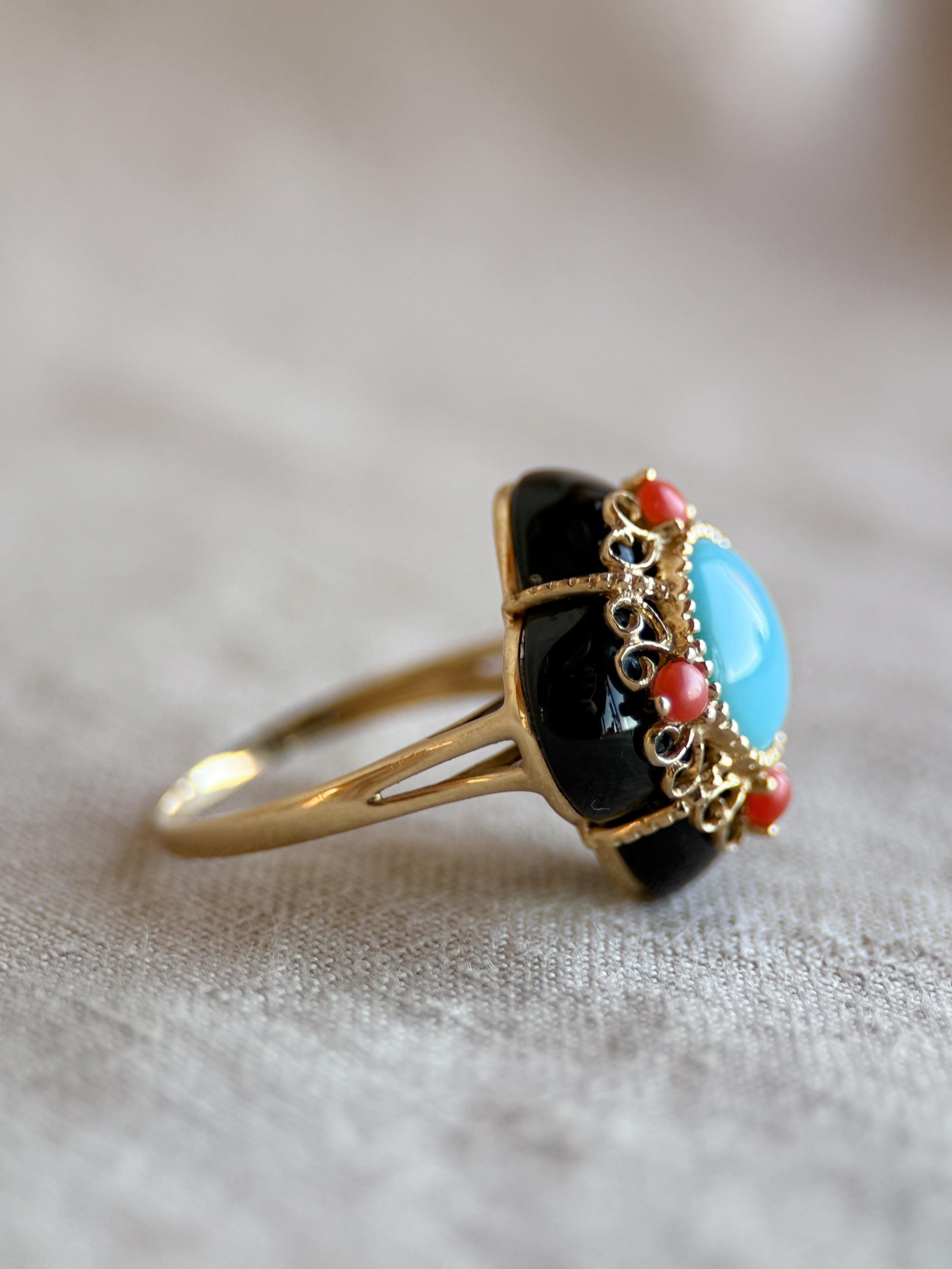 Vintage 1990s Blue Turquoise & Onyx Ring in 14k Gold - Timeless Sustainability • Vintage Fine Jewelry