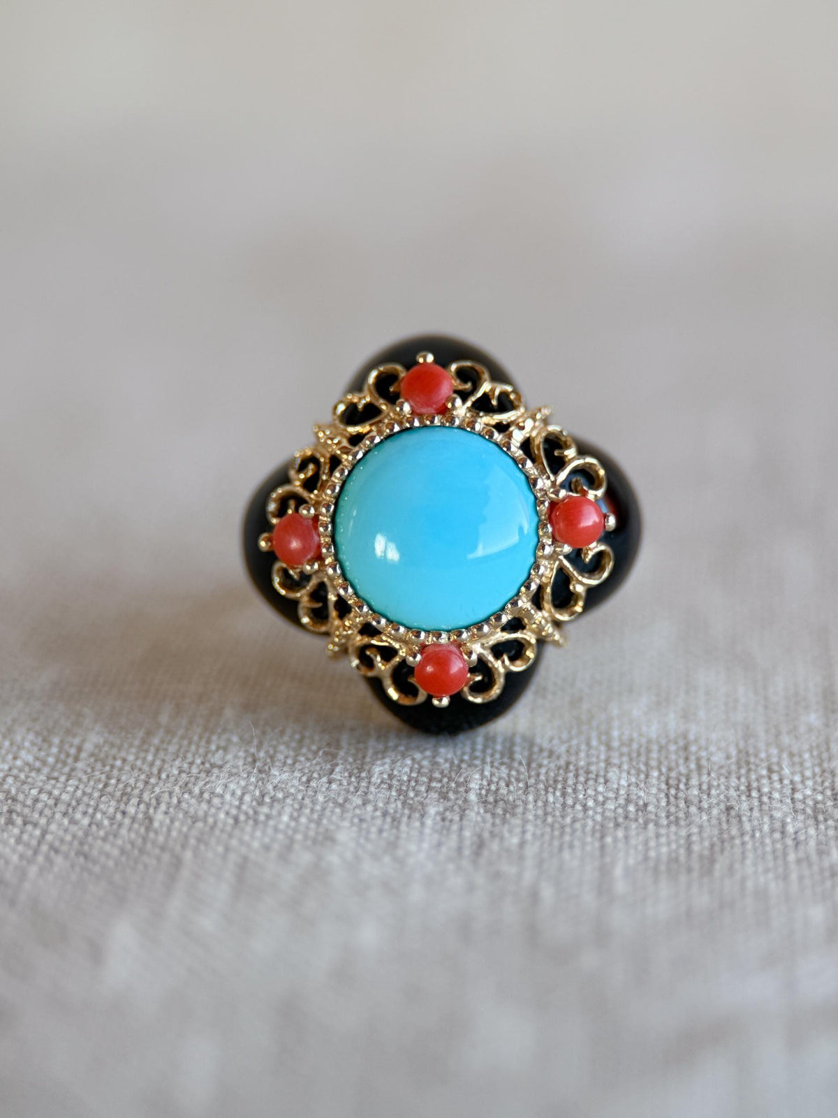 Vintage 1990s Blue Turquoise & Onyx Ring in 14k Gold