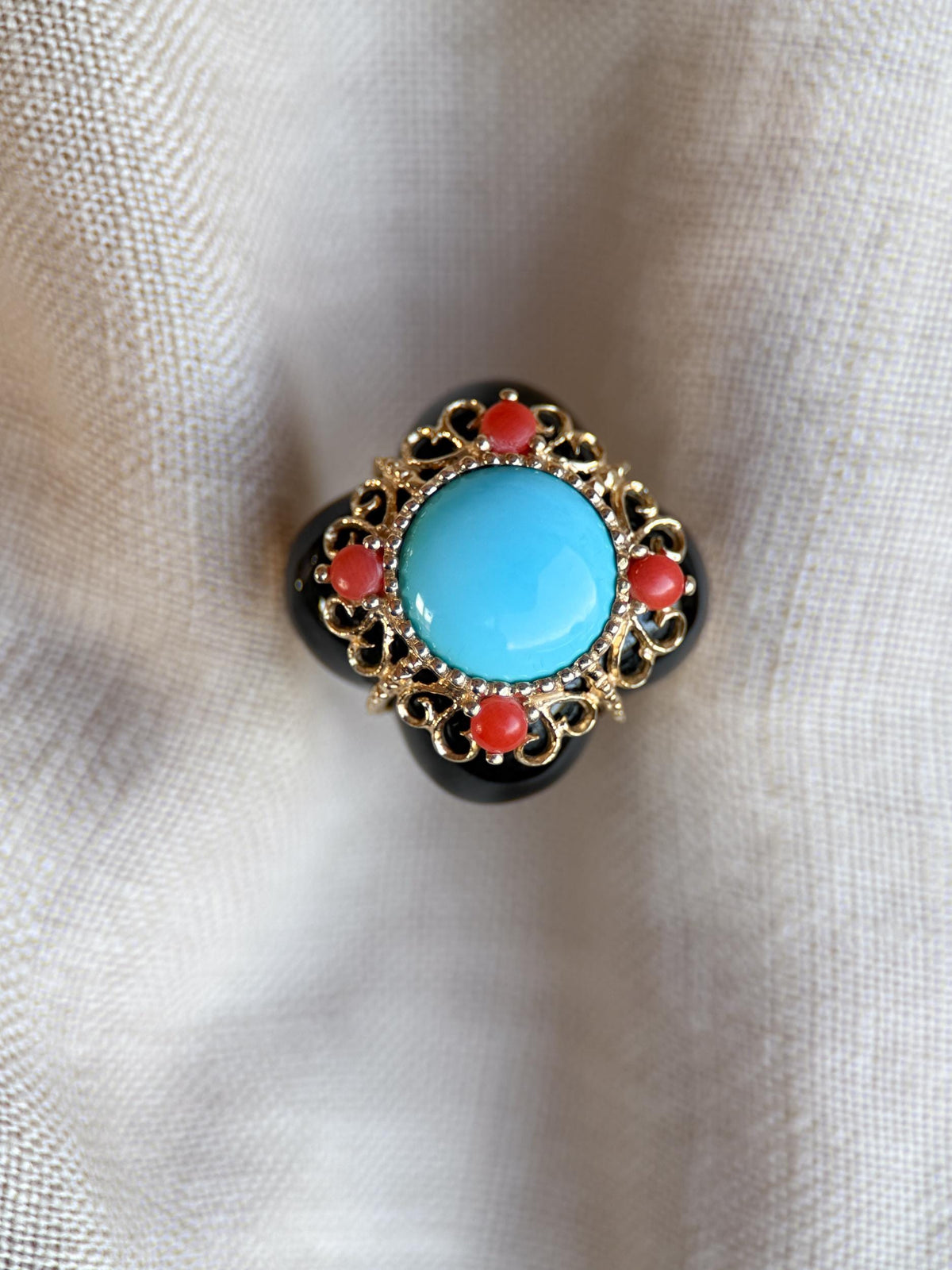 Vintage 1990s Blue Turquoise & Onyx Ring in 14k Gold