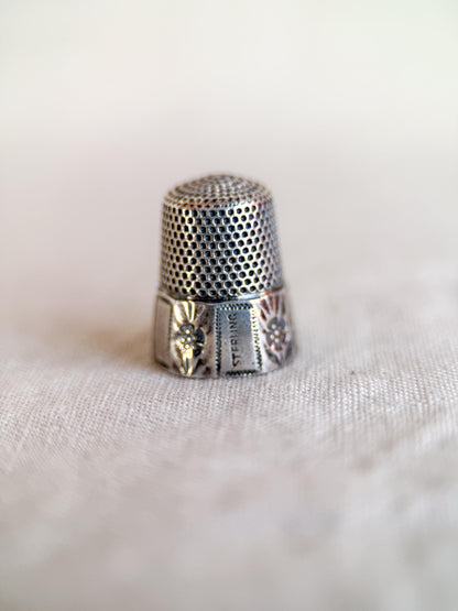 Vintage 1950s Thimble in Sterling Silver