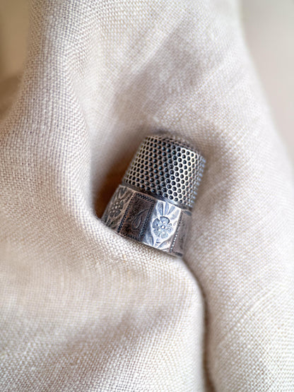 Vintage 1950s Thimble in Sterling Silver