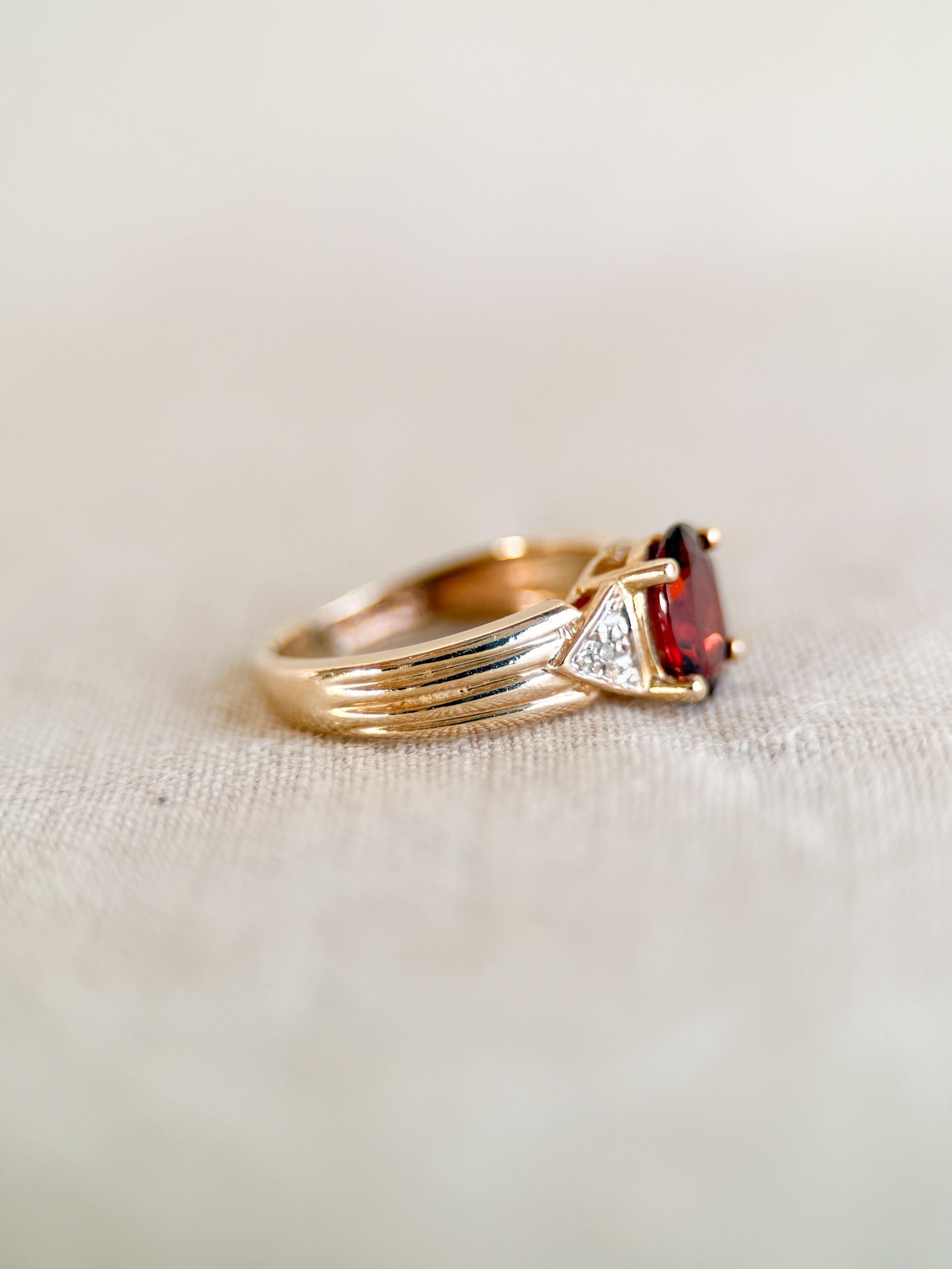 Vintage 1990s Garnet and Diamond Ring in 14k Gold