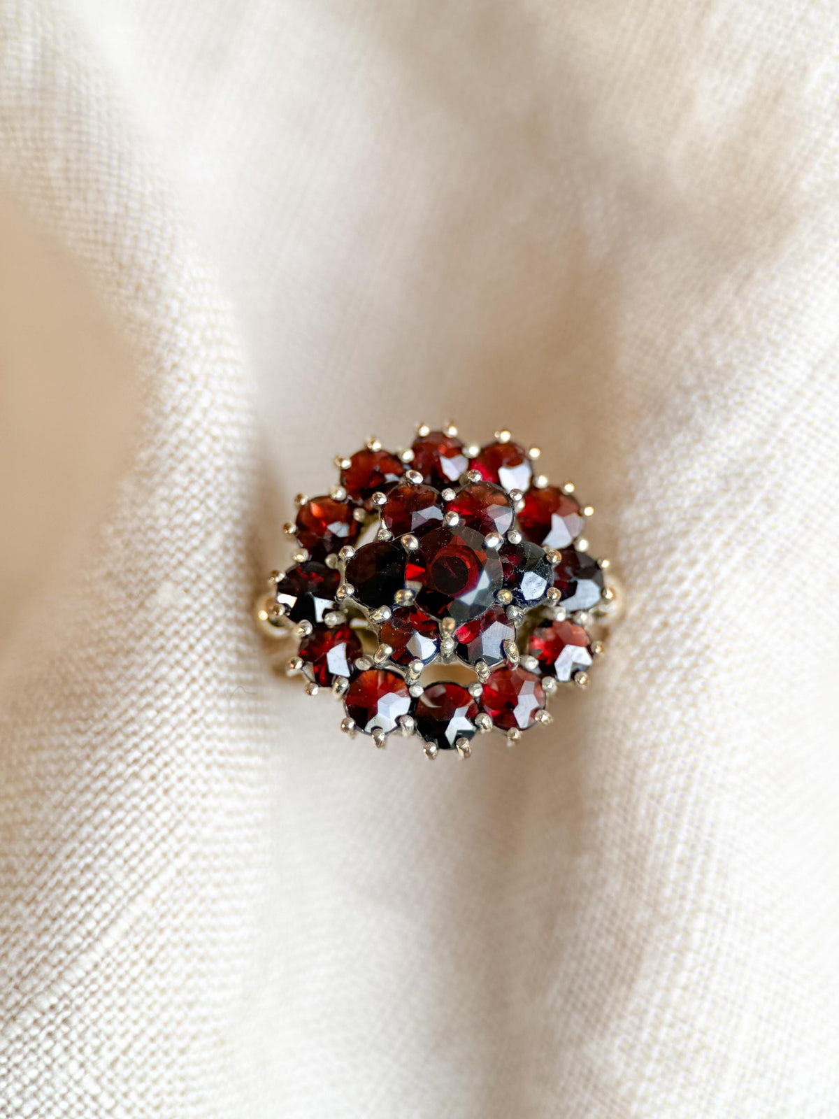 Vintage 1960s Garnet Cluster Gemstone Ring in 8k Gold