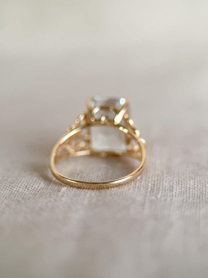 Vintage 1990s Topaz Filigree Gemstone Ring in 14k Gold