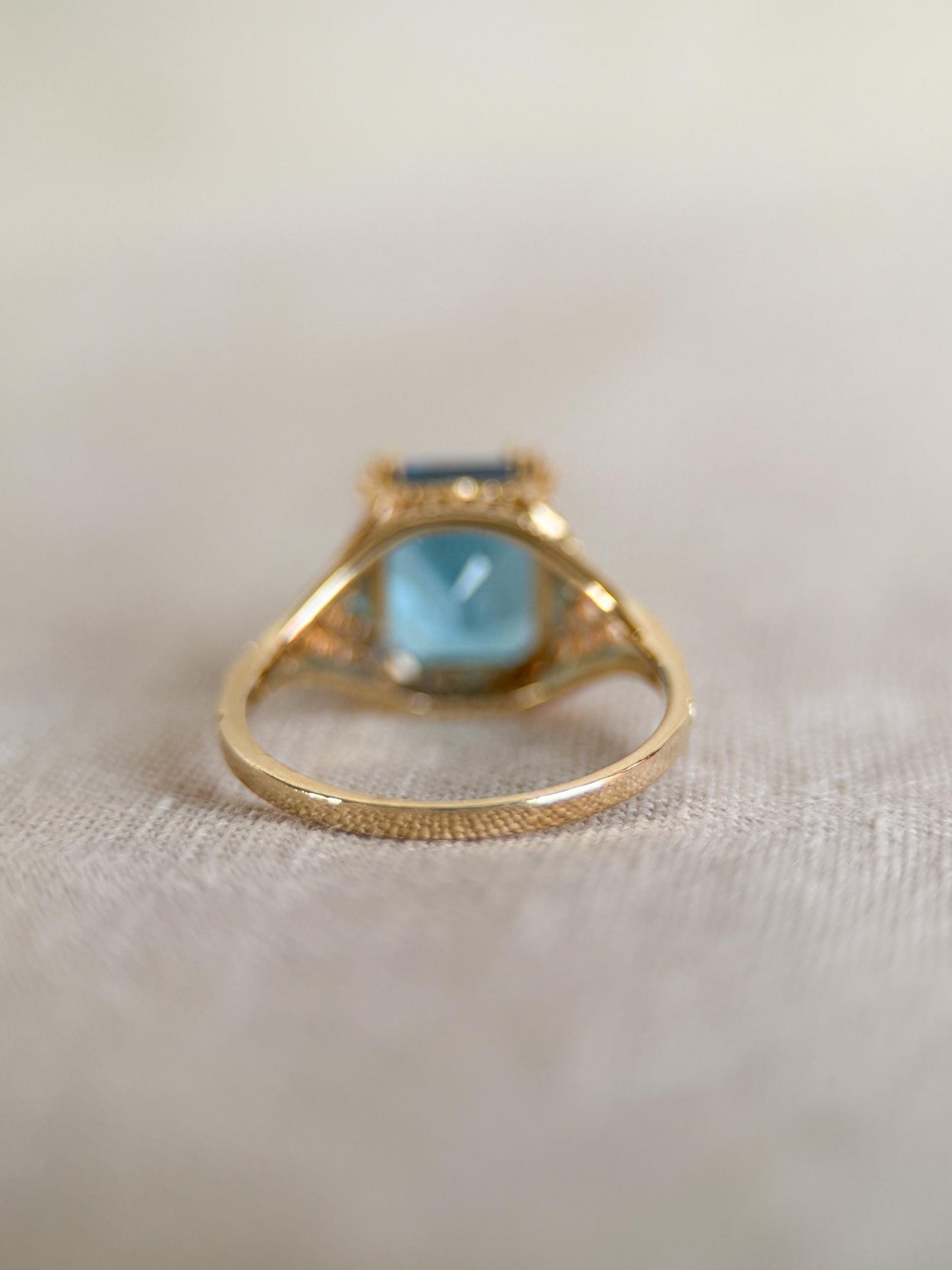 Vintage 1990s Blue Topaz Filigree Gemstone Ring, 14k Gold