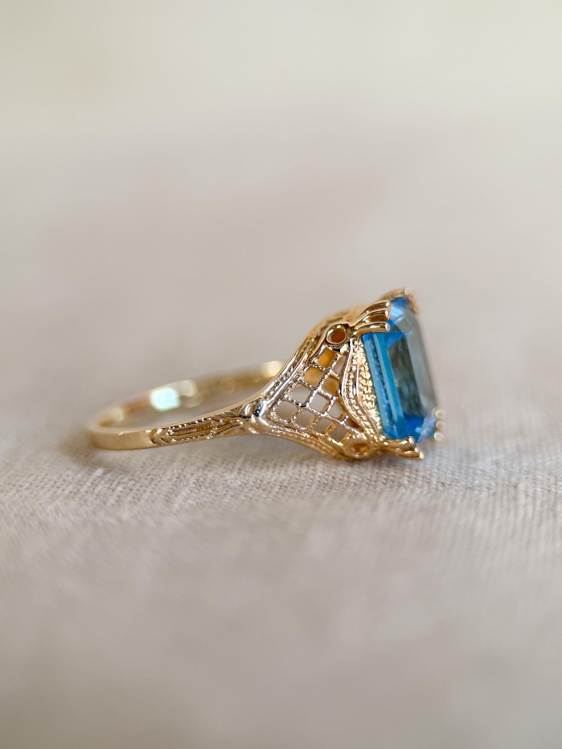 Vintage 1990s Blue Topaz Filigree Gemstone Ring, 14k Gold