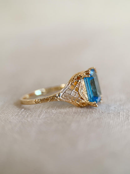 Vintage 1990s Blue Topaz Filigree Gemstone Ring, 14k Gold