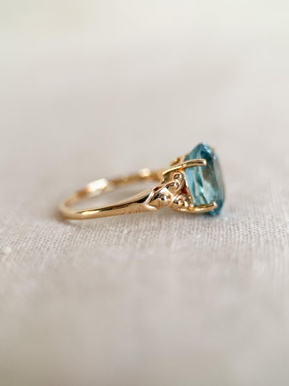 Vintage 1990s Blue Topaz Filigree Gemstone Ring, 14k Gold
