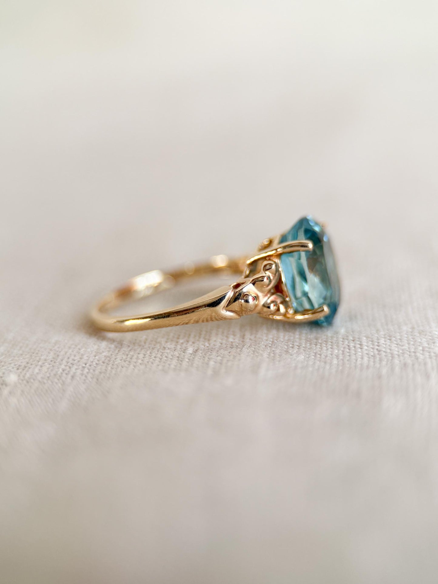 Vintage 1990s Blue Topaz Filigree Gemstone Ring, 14k Gold