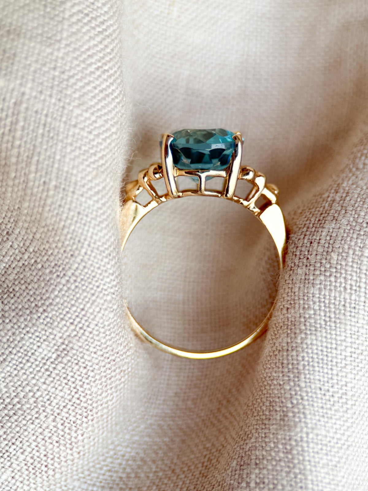 Vintage 1990s Blue Topaz Filigree Gemstone Ring, 14k Gold