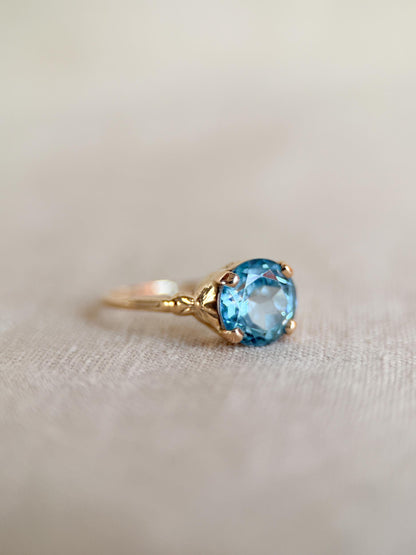 Vintage 1970s Blue Topaz Gemstone Filigree Ring, 14k Gold