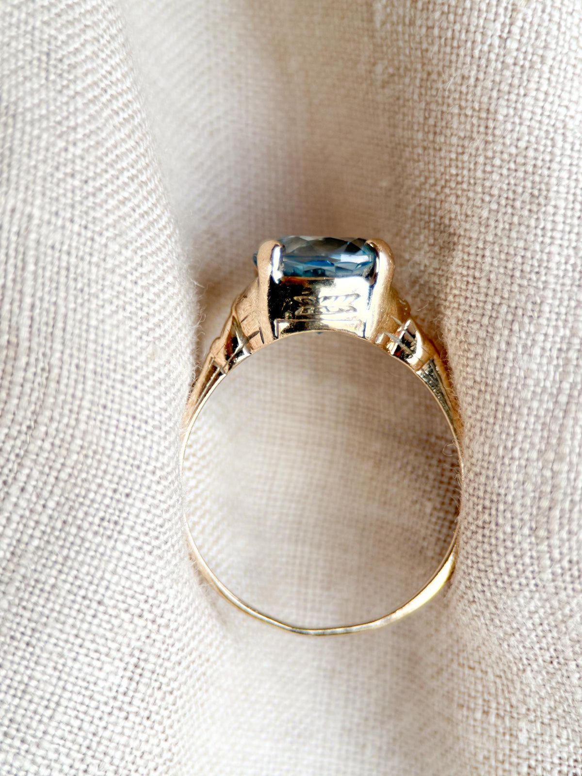 Vintage 1970s Blue Topaz Gemstone Filigree Ring, 14k Gold
