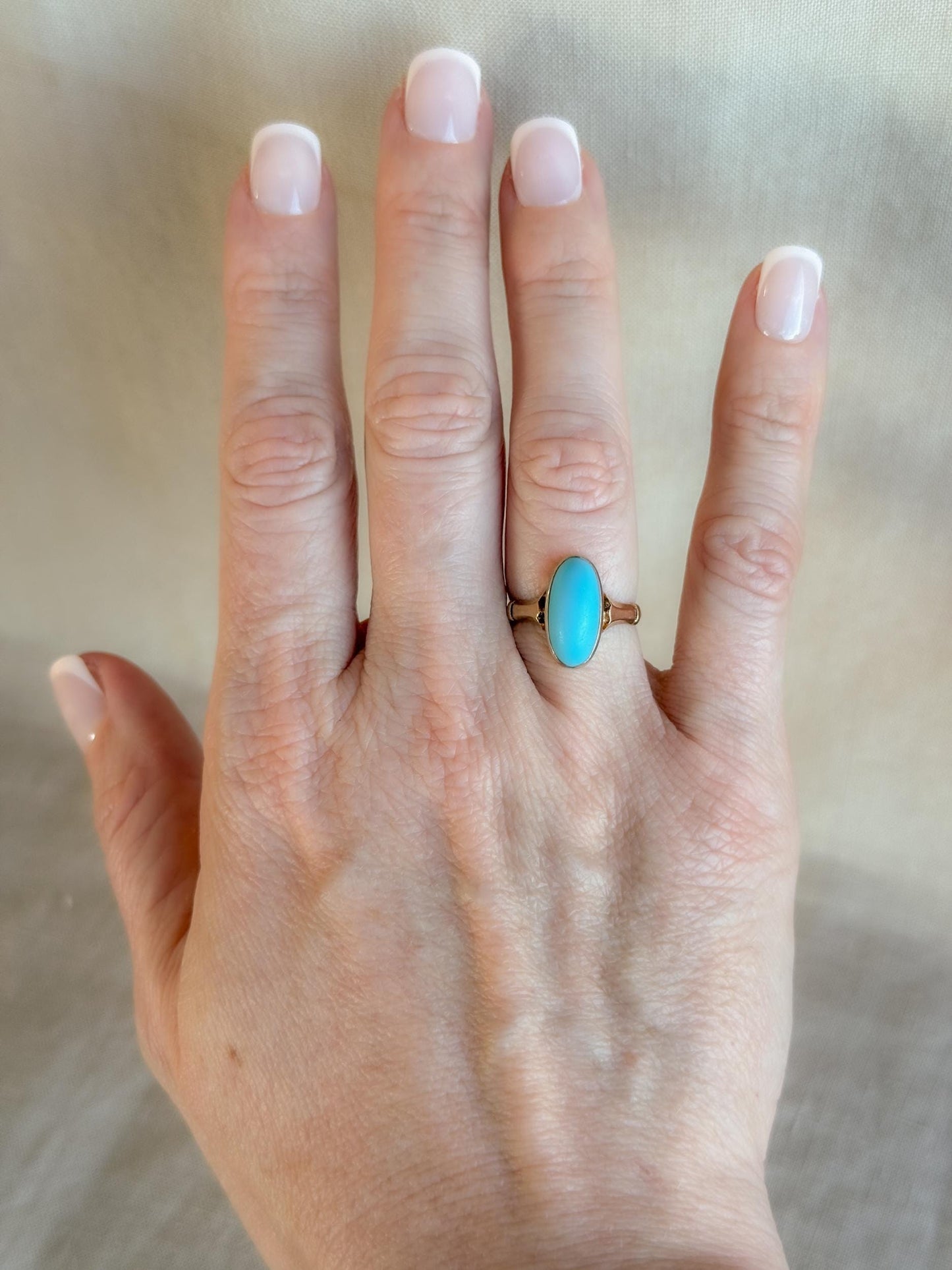Vintage 1950s Blue Turquoise Gemstone Ring in 14k Gold
