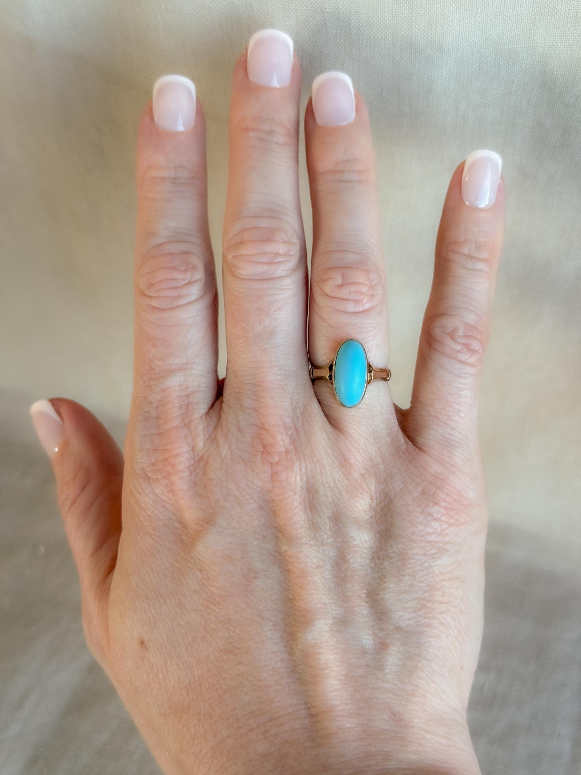 Vintage 1950s Blue Turquoise Gemstone Ring in 14k Gold