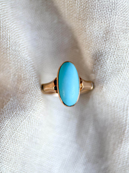 Vintage 1950s Blue Turquoise Gemstone Ring in 14k Gold