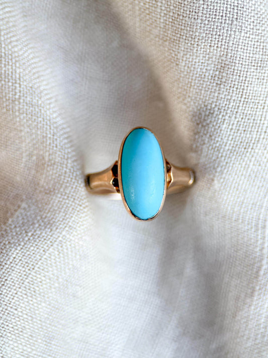 Vintage 1950s Blue Turquoise Gemstone Ring in 14k Gold