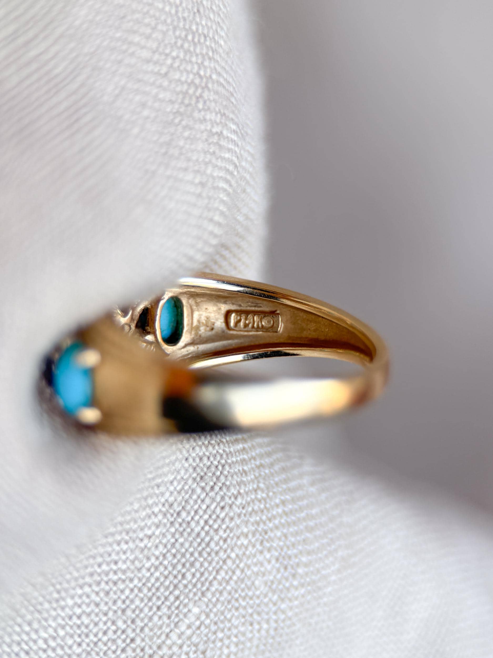 Vintage 1990s Blue Turquoise & Diamond Ring in 14k Gold - Timeless Sustainability • Vintage Fine Jewelry