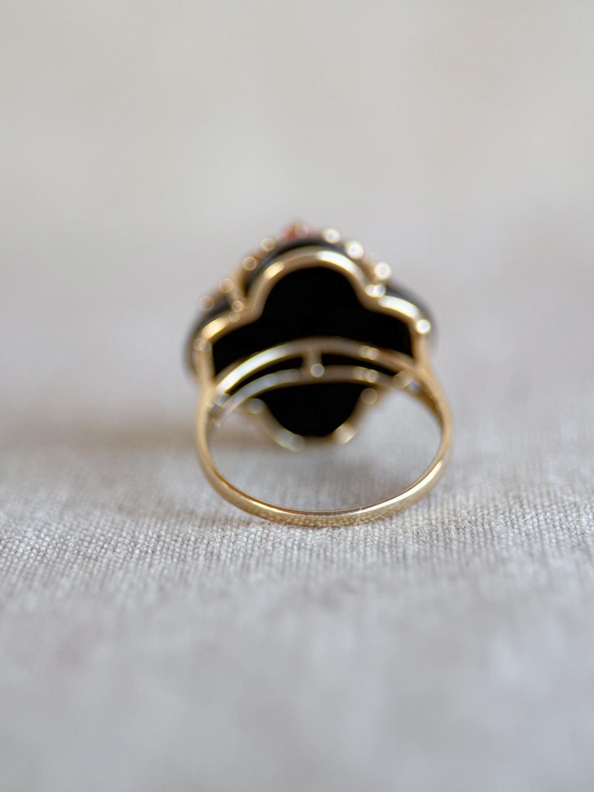 Vintage 1990s Blue Turquoise & Onyx Ring in 14k Gold
