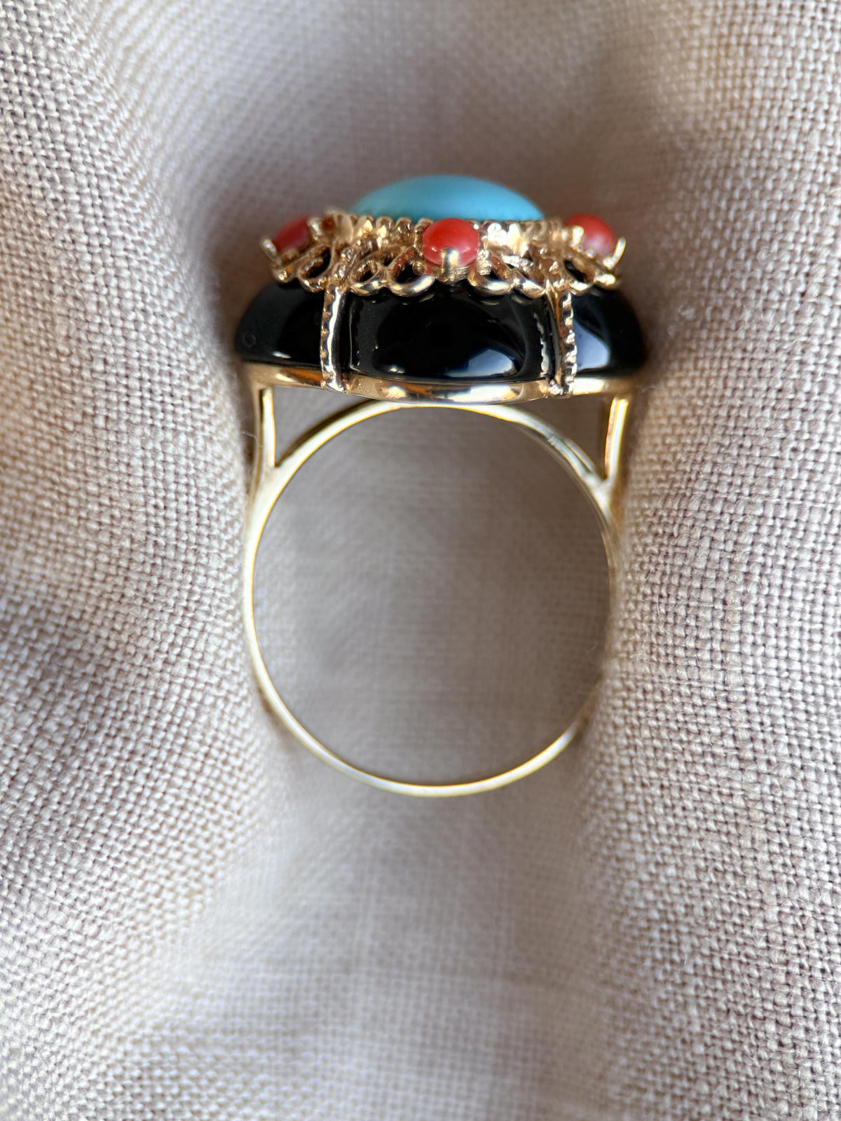 Vintage 1990s Blue Turquoise & Onyx Ring in 14k Gold
