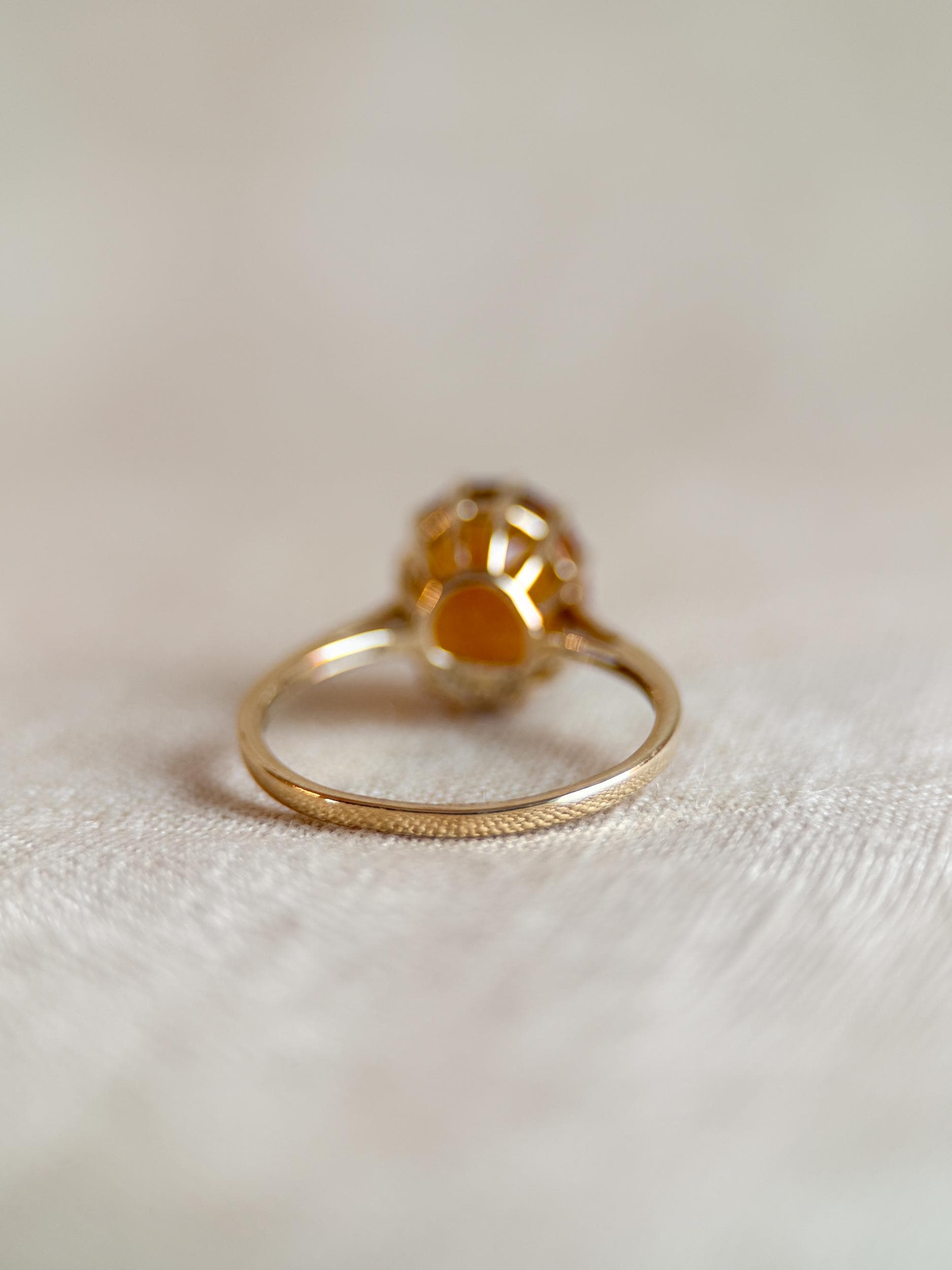 Vintage 1990s Citrine Solitaire Ring in 9k Gold