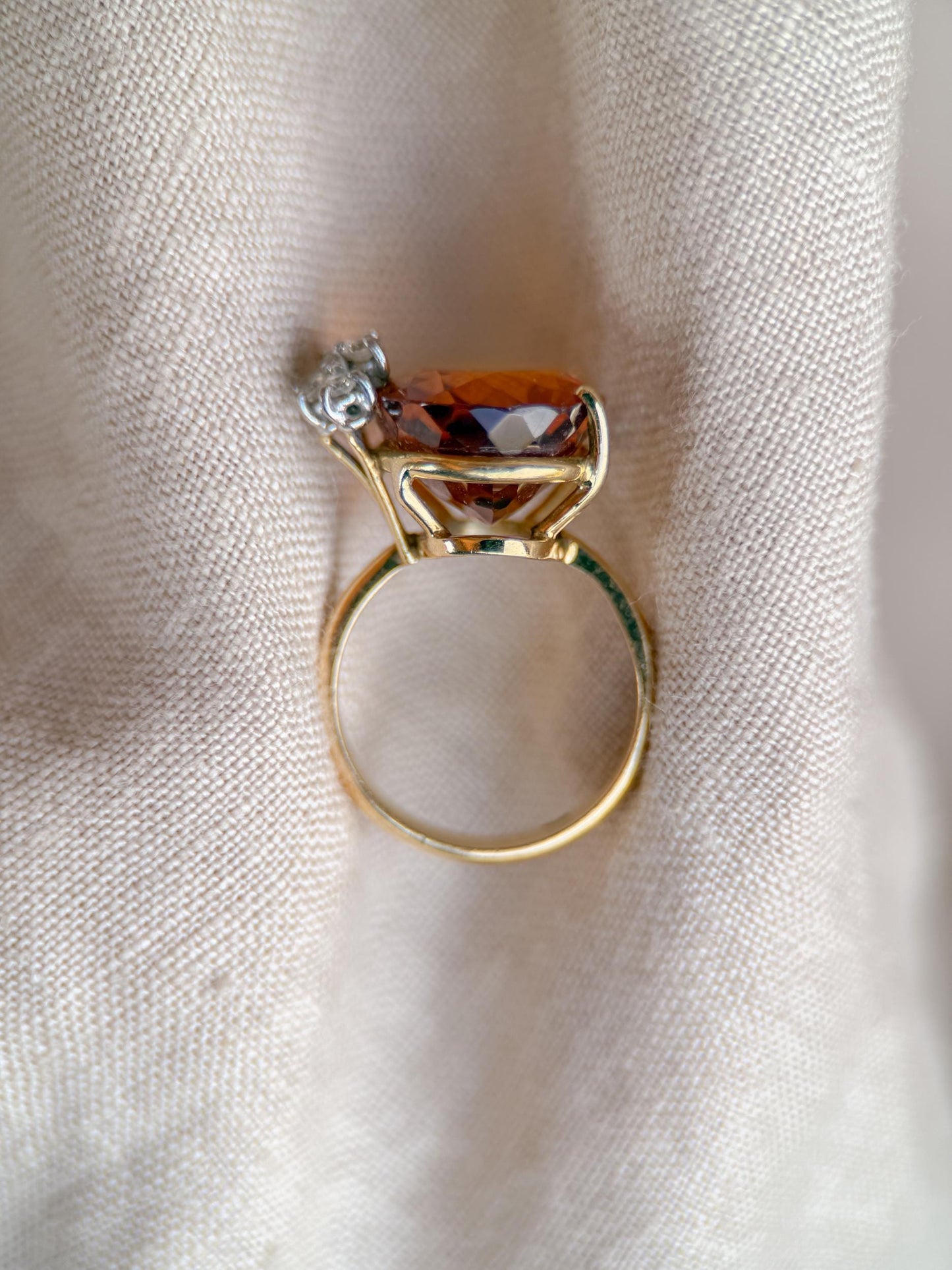 Vintage 1970s Citrine Cocktail Ring in 18k Gold