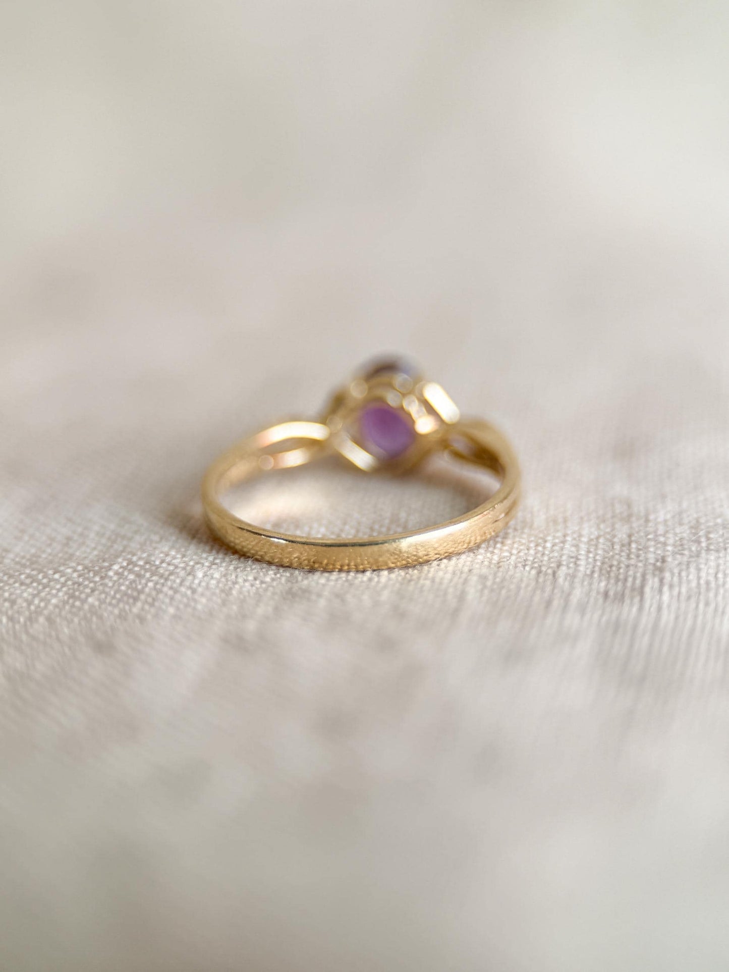Vintage 1990s Purple Amethyst Ring in 14k Gold