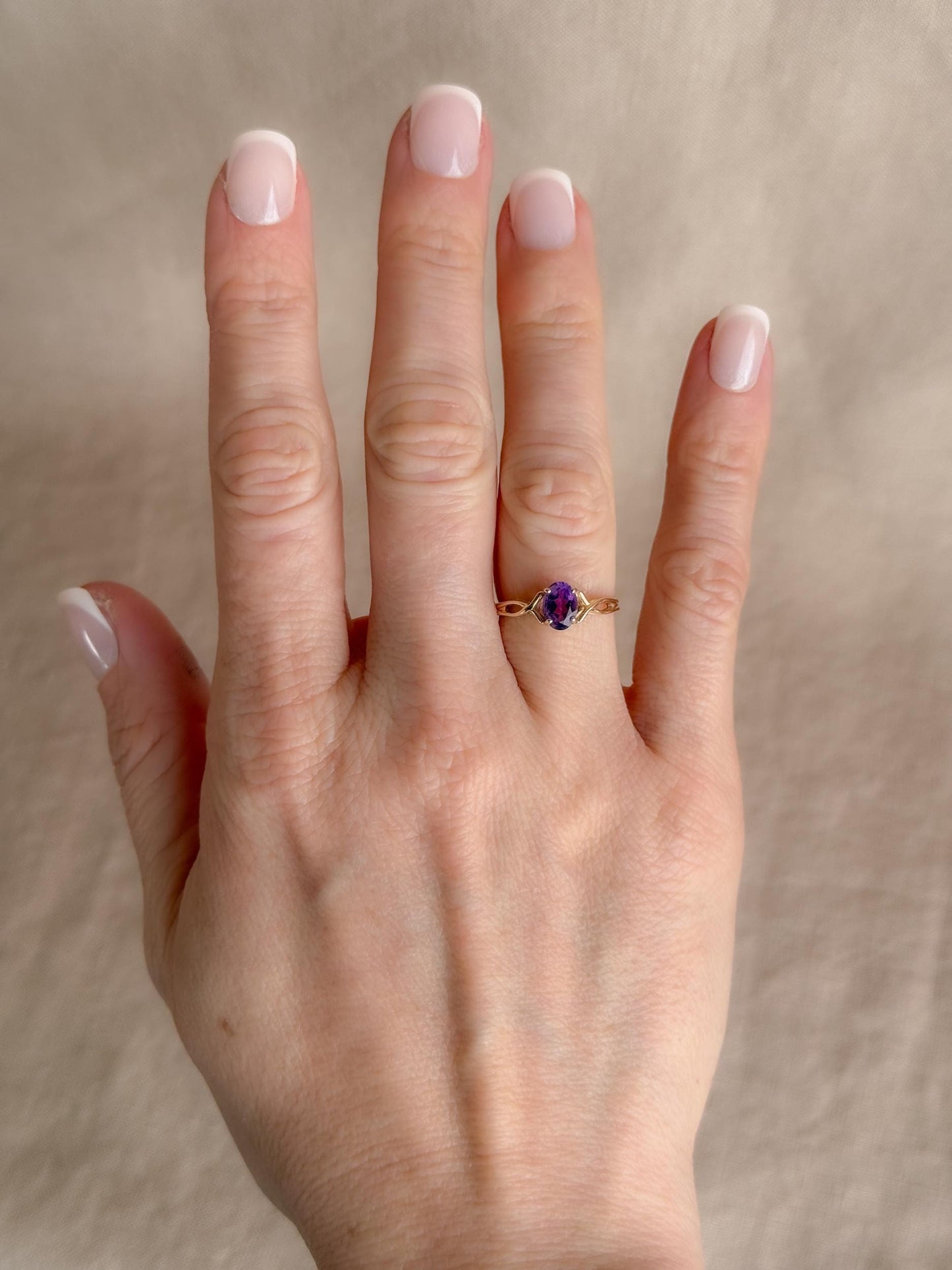 Vintage 1990s Purple Amethyst Ring in 14k Gold
