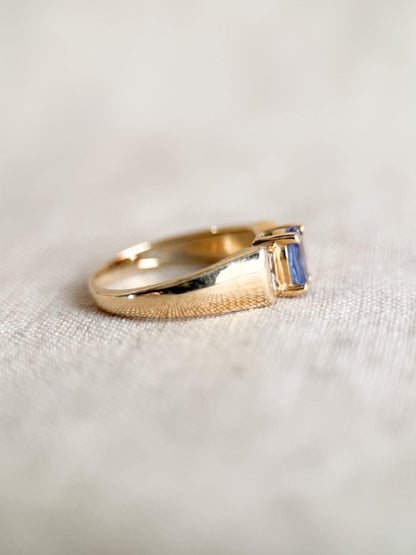 Vintage 1990s Tanzanite & Diamond Ring in 14k Gold