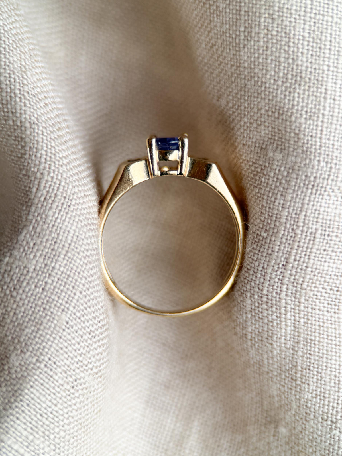 Vintage 1990s Tanzanite & Diamond Ring in 14k Gold
