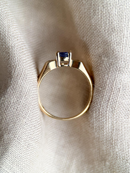 Vintage 1990s Tanzanite & Diamond Ring in 14k Gold