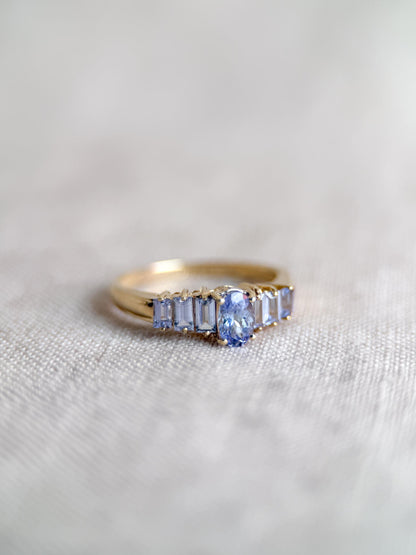 Vintage 1990s Tanzanite Gemstone Ring in 10k Gold