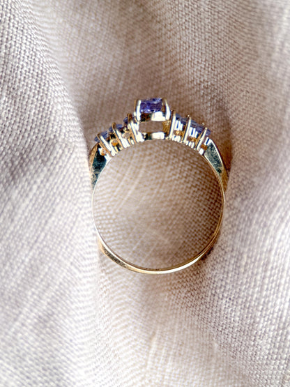 Vintage 1990s Tanzanite Gemstone Ring in 10k Gold