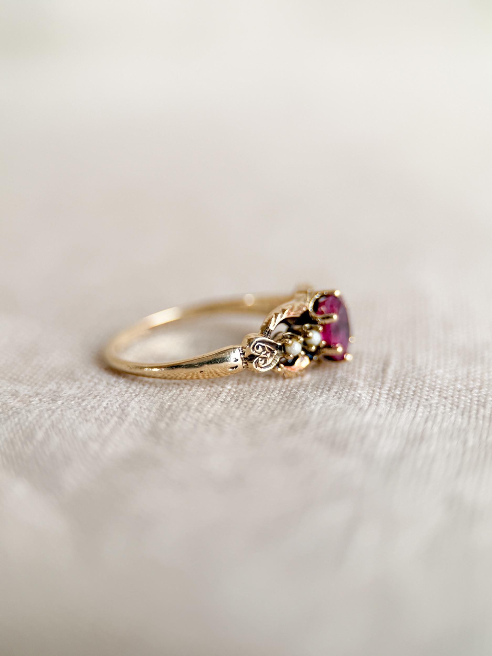 Antique 1900s Art Nouveau Ruby Ring, 14k Gold