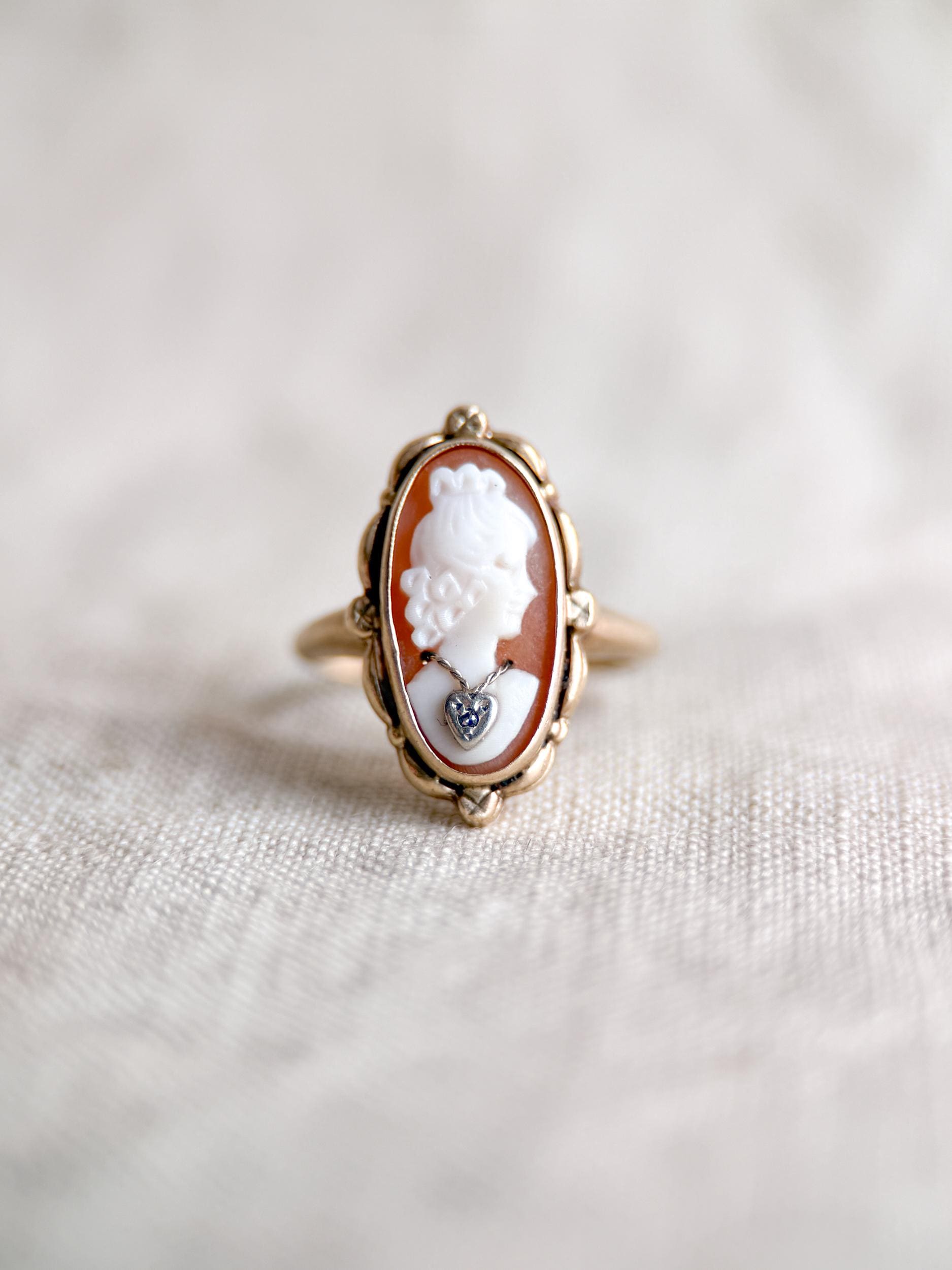 Antique 1920s Cameo Ring in 10k Gold