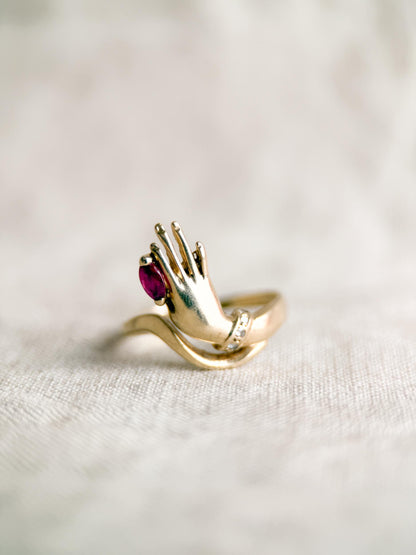 Vintage 1990s Ruby Hand Ring in 14k Gold