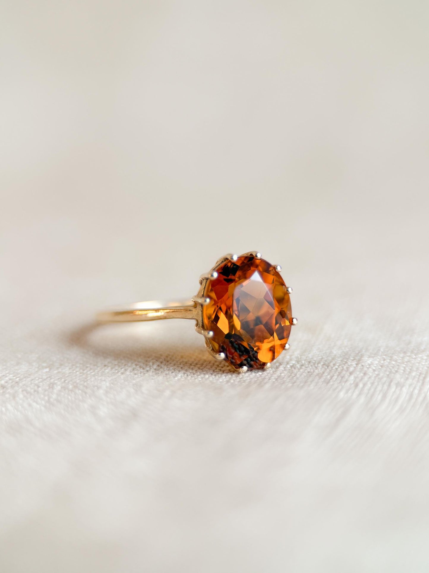 Vintage 1990s Citrine Solitaire Ring in 9k Gold