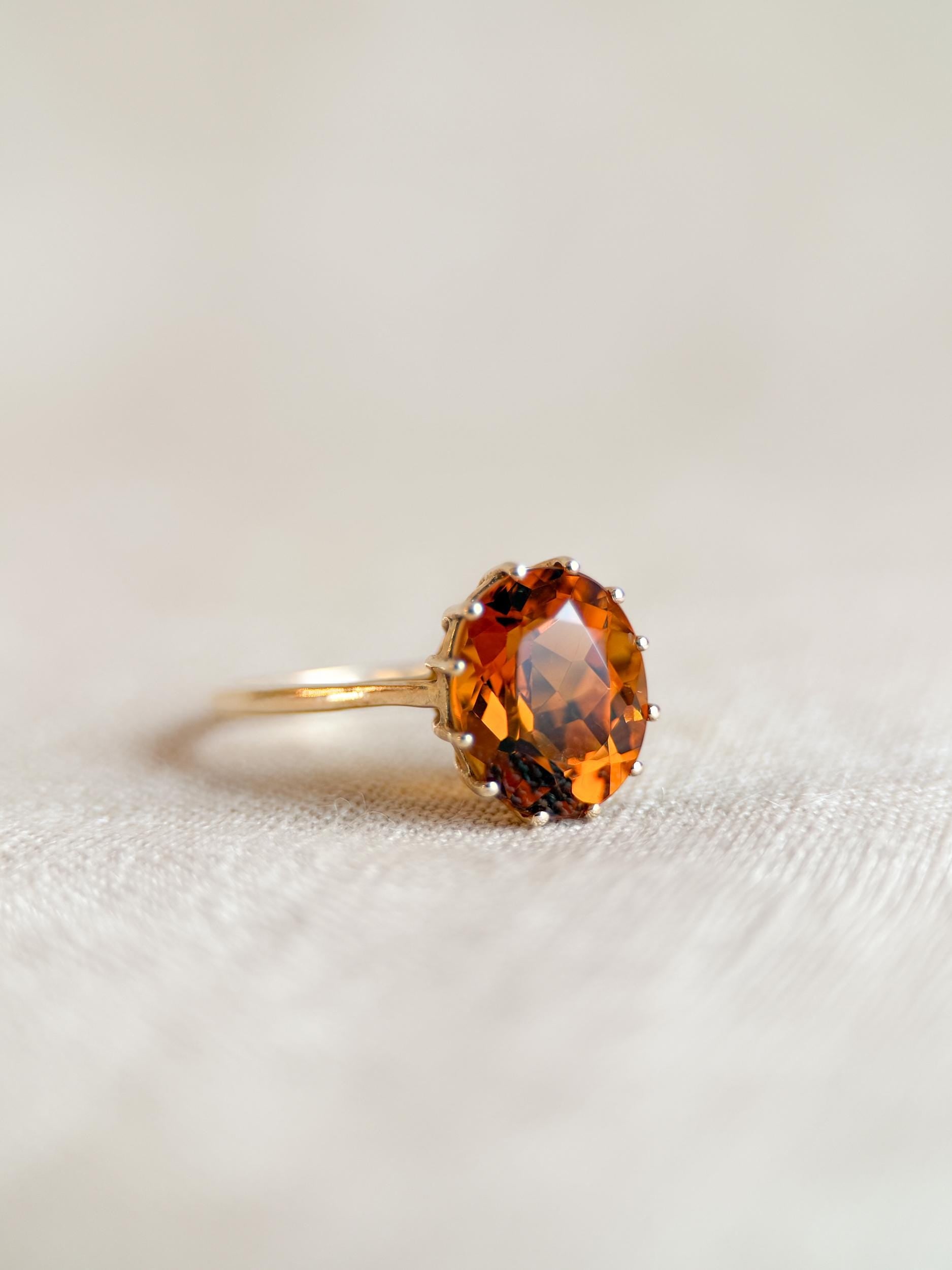 Vintage 1990s Citrine Solitaire Ring in 9k Gold